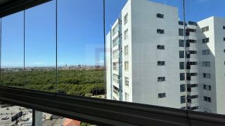 Apartamento Para Vender com 3 quartos 1 suíte no bairro Farolândia em Aracaju / Vista Beira Mar.