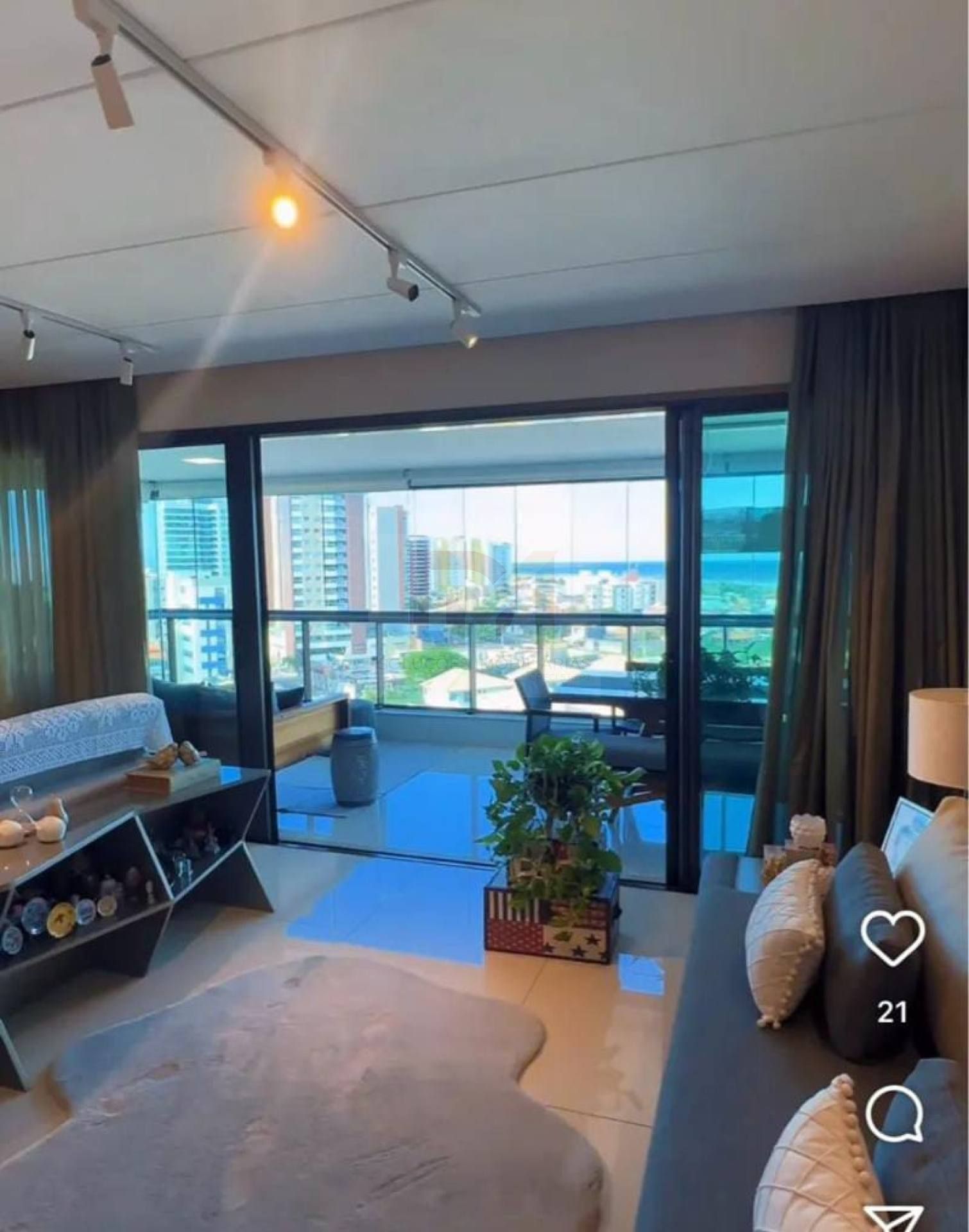 Apartamento Para Vender com 3 suítes no bairro Atalaia em Aracaju / Marinas Art Residence.
