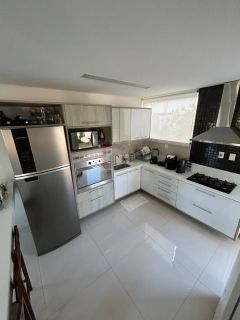Casa Para Vender com 3 quartos/suítes no bairro Aruana em Aracaju.