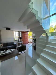 Casa Para Vender com 3 quartos/suítes no bairro Aruana em Aracaju.