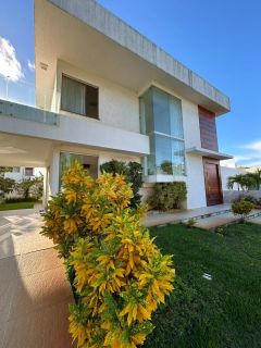 Casa Para Vender com 3 quartos/suítes no bairro Aruana em Aracaju.
