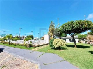 Casa de Condomínio Para Vender com 3 quartos 3 suítes no bairro Aruana em Aracaju.