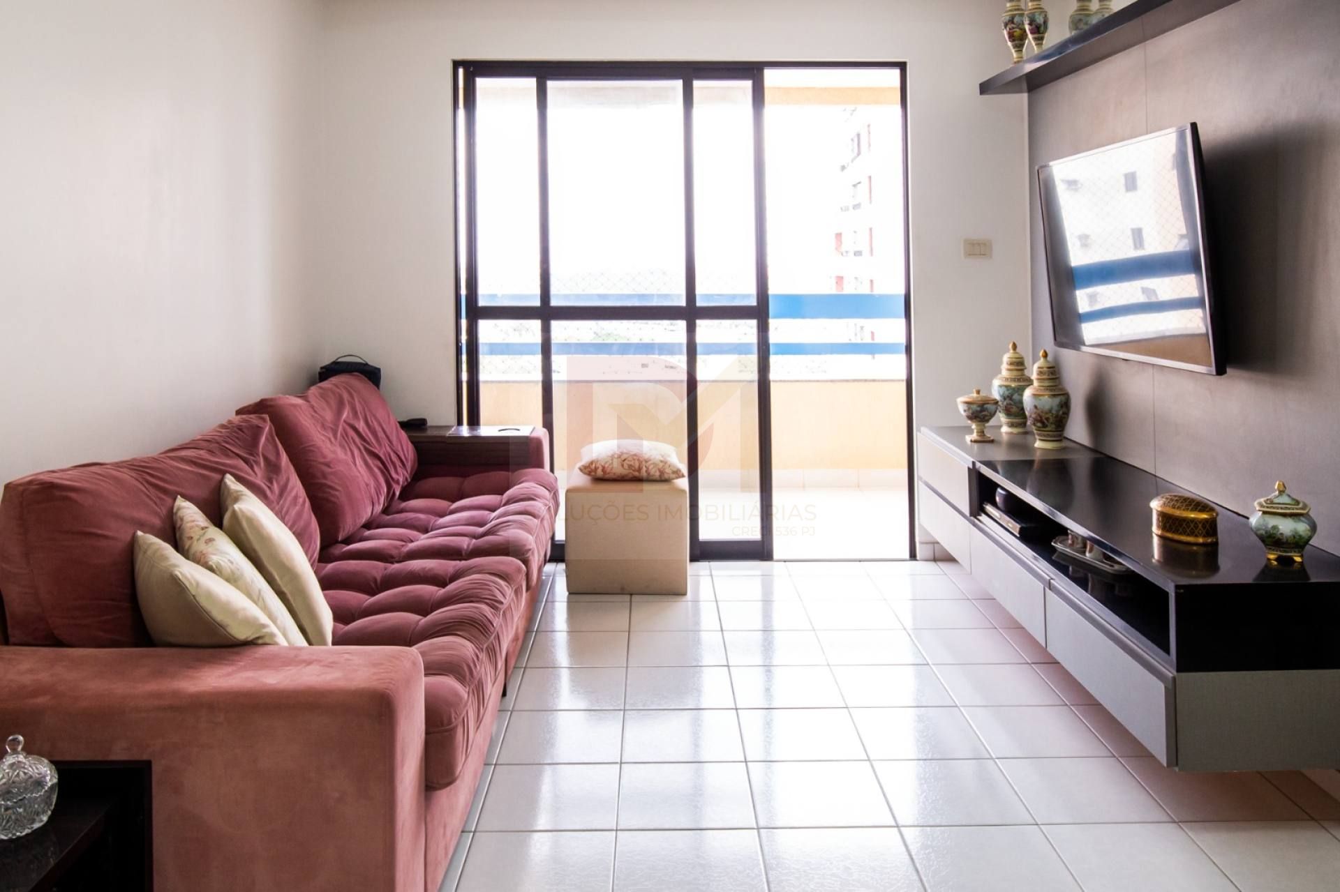 Residencial Padre Arnóbio / Andar alto / Luzia