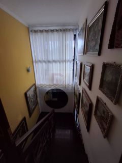 Casa em condomínio / Ampla / Aruana