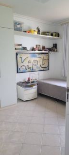 Casa em condomínio / Ampla / Aruana