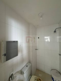 Mansão Jussara Cunha / Sombra / Jardins