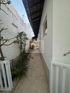 Casa no Condomínio Santa Felicidade – 2 suítes com sala ampliada à venda na Aruana