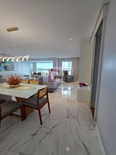 Apartamento à beira-mar no Mansão Lauro Porto com vista para o Rio Mar
