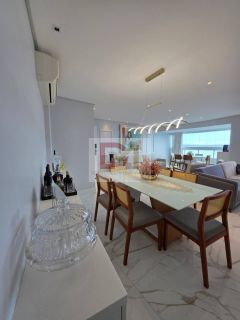 Apartamento à beira-mar no Mansão Lauro Porto com vista para o Rio Mar
