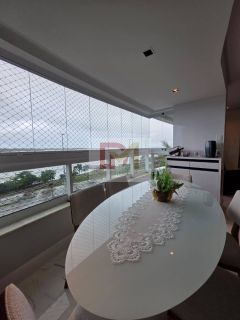 Apartamento à beira-mar no Mansão Lauro Porto com vista para o Rio Mar