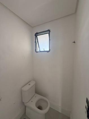 Mansão Emiliano / 200 metros / 3 suites .