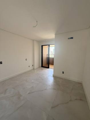 Mansão Emiliano / 200 metros / 3 suites .