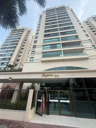 Apartamento no Renaissance – Alameda das Árvores /