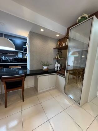 Apartamento no Renaissance – Alameda das Árvores /