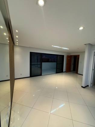 Oportunidade Única no Garcia – 4 Quartos, 3 Suítes, 3 Vagas e Vista Deslumbrante!