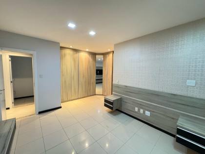 Oportunidade Única no Garcia – 4 Quartos, 3 Suítes, 3 Vagas e Vista Deslumbrante!