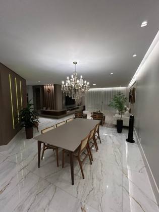 Mansão Cleonice Franco Barreto / 300 metros / Reformado