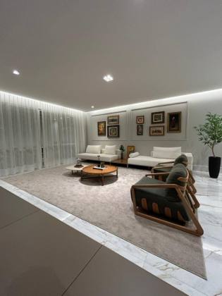 Mansão Cleonice Franco Barreto / 300 metros / Reformado