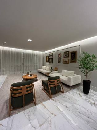 Mansão Cleonice Franco Barreto / 300 metros / Reformado