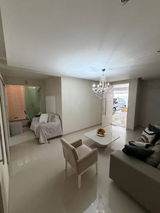 Casa no Residencial Recanto das Mangabeiras. – 5 quartos sendo 3 suítes | Farolândia