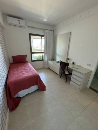 MANSÃO ALDA TEIXEIRA / Reformado / 4 vagas .