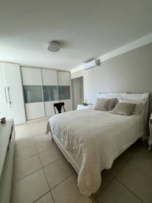 MANSÃO ALDA TEIXEIRA / Reformado / 4 vagas .