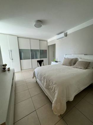 MANSÃO ALDA TEIXEIRA / Reformado / 4 vagas .