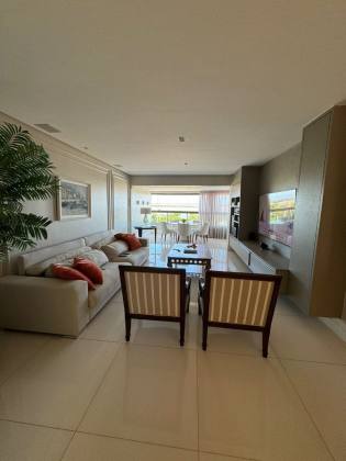 MANSÃO ALDA TEIXEIRA / Reformado / 4 vagas .