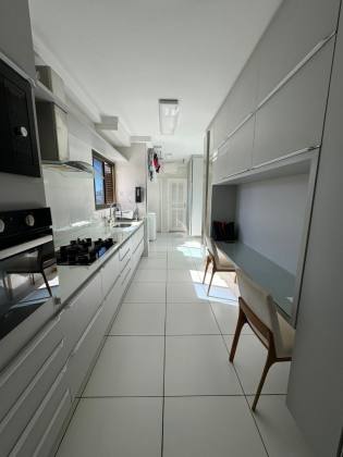 MANSÃO ALDA TEIXEIRA / Reformado / 4 vagas .