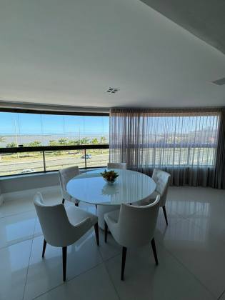 MANSÃO ALDA TEIXEIRA / Reformado / 4 vagas .