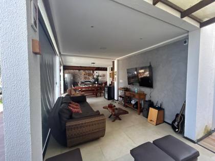 Linda Casa Duplex  / Maria Rezende / Aruana.