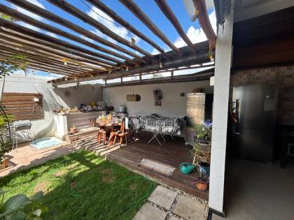 Linda Casa Duplex  / Maria Rezende / Aruana.