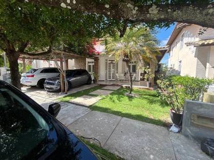 Linda Casa Duplex  / Maria Rezende / Aruana.