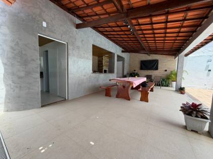 Belissima Casa na Área mais nobre da atalaia !