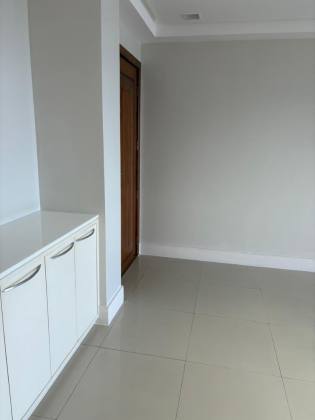 Edifício Les Alpes – Andar Alto, 3 Suítes e Ampla Varanda