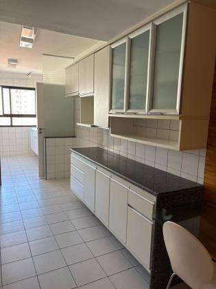 Edifício Les Alpes – Andar Alto, 3 Suítes e Ampla Varanda