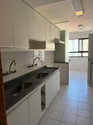 Edifício Les Alpes – Andar Alto, 3 Suítes e Ampla Varanda