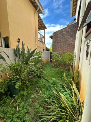 Casa no Condomínio Demerval Mattos – Exclusividade, Natureza e Localização Privilegiada na Atalaia