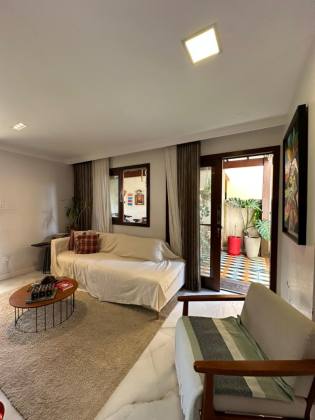 Casa no Condomínio Demerval Mattos – Exclusividade, Natureza e Localização Privilegiada na Atalaia