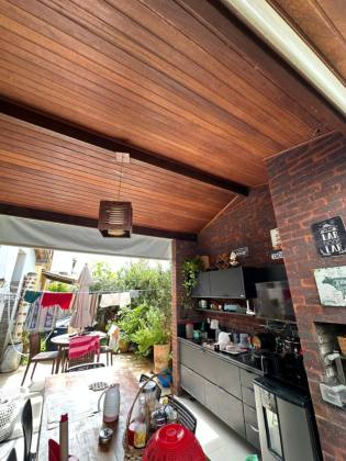 Casa no Condomínio Demerval Mattos – Exclusividade, Natureza e Localização Privilegiada na Atalaia