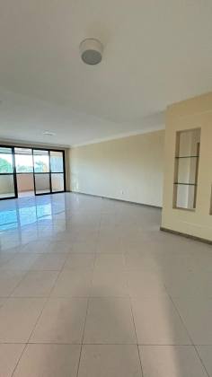 Mansão Nilton Fontes – Alto Padrão em Frente ao Parque da Sementeira