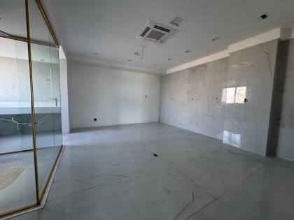 NOUVELLE / 420 METROS / 6 vagas .