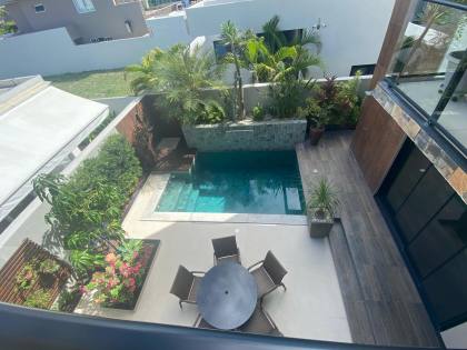 CASA DE ALTO PADRÃO