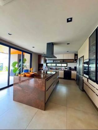 CASA DE ALTO PADRÃO