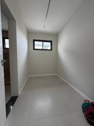 Casa Duplex Recém-Construída à Venda – Condomínio Fragata | Bairro Aruana