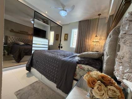 Apartamento reformado no Jardins de Londres | 111m² | Sombra total.