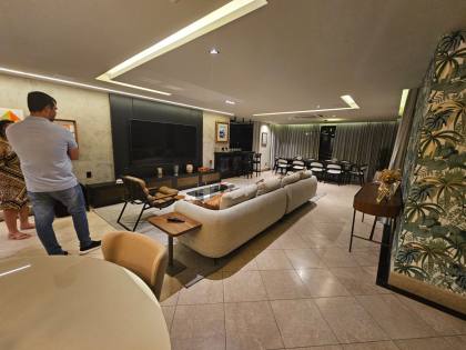 Mansão Paul Cezanne | 330m² | 4 Suítes