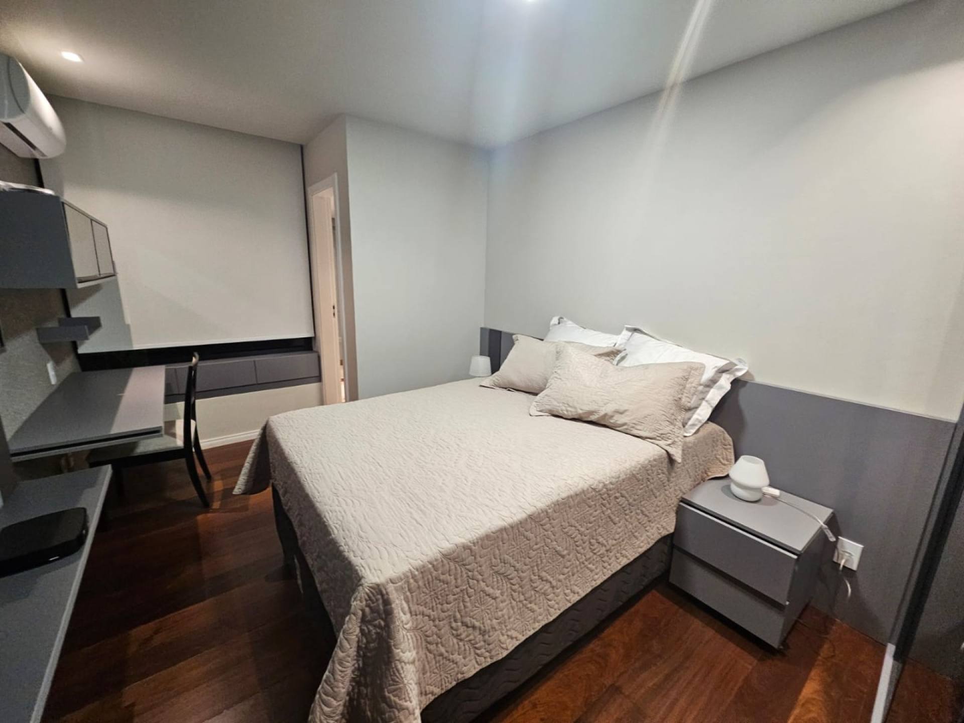 Condomínio Paul Cezanne | 330m² | 4 Suítes