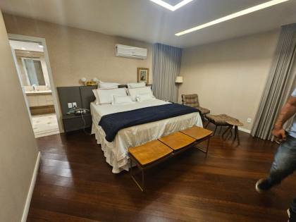 Condomínio Paul Cezanne | 330m² | 4 Suítes
