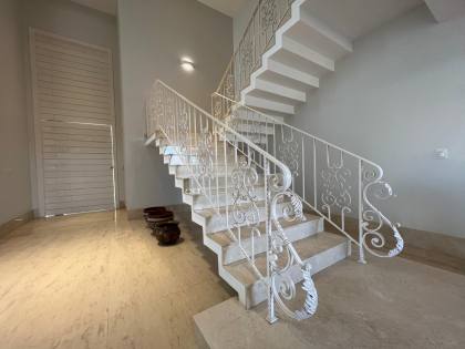 Condomínio Park Ville | 1.014m² de Terreno | 464m² Construídos